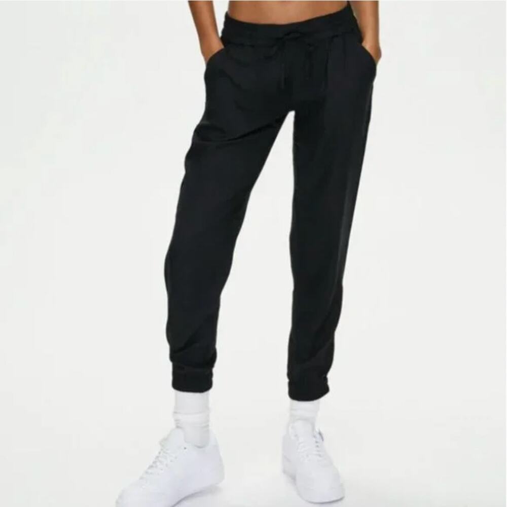 Aritzia Sunday Best Los Feliz black jogger tapered skinny soft pants XS
